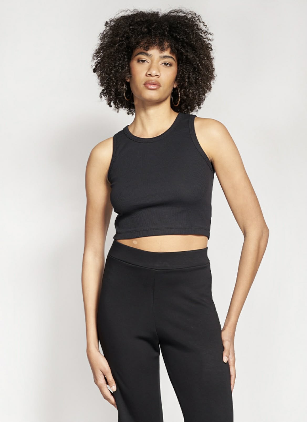 Crop Top Αμάνικο με Στρογγυλή Λαιμόκοψη Μαύρο