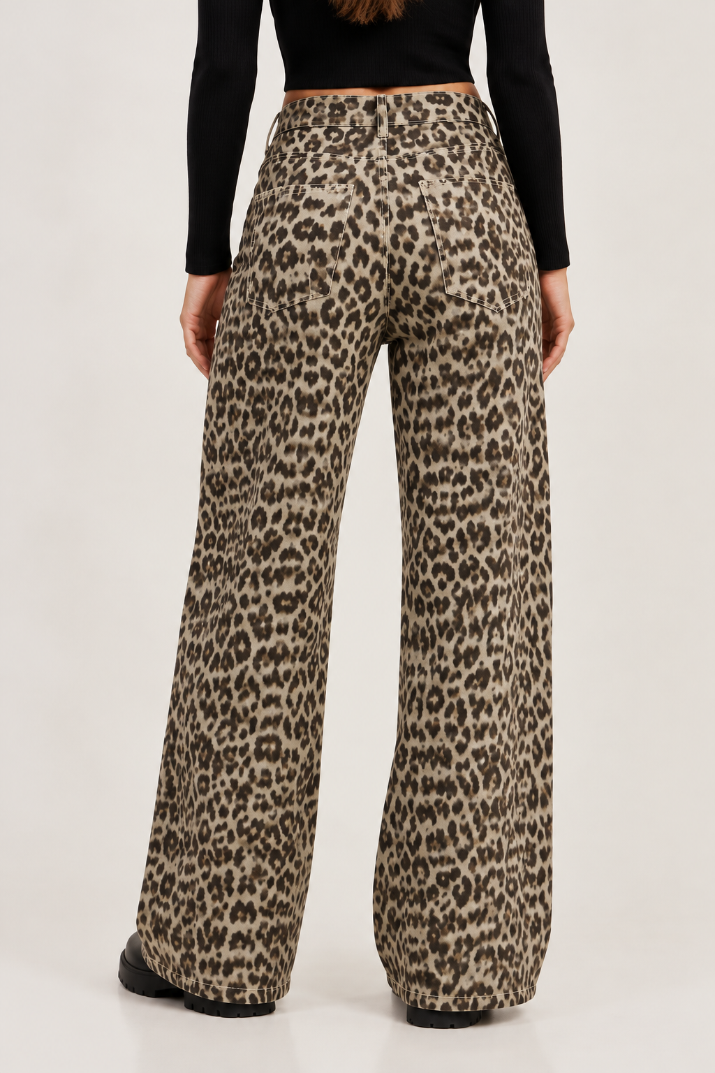 Leopard Jean