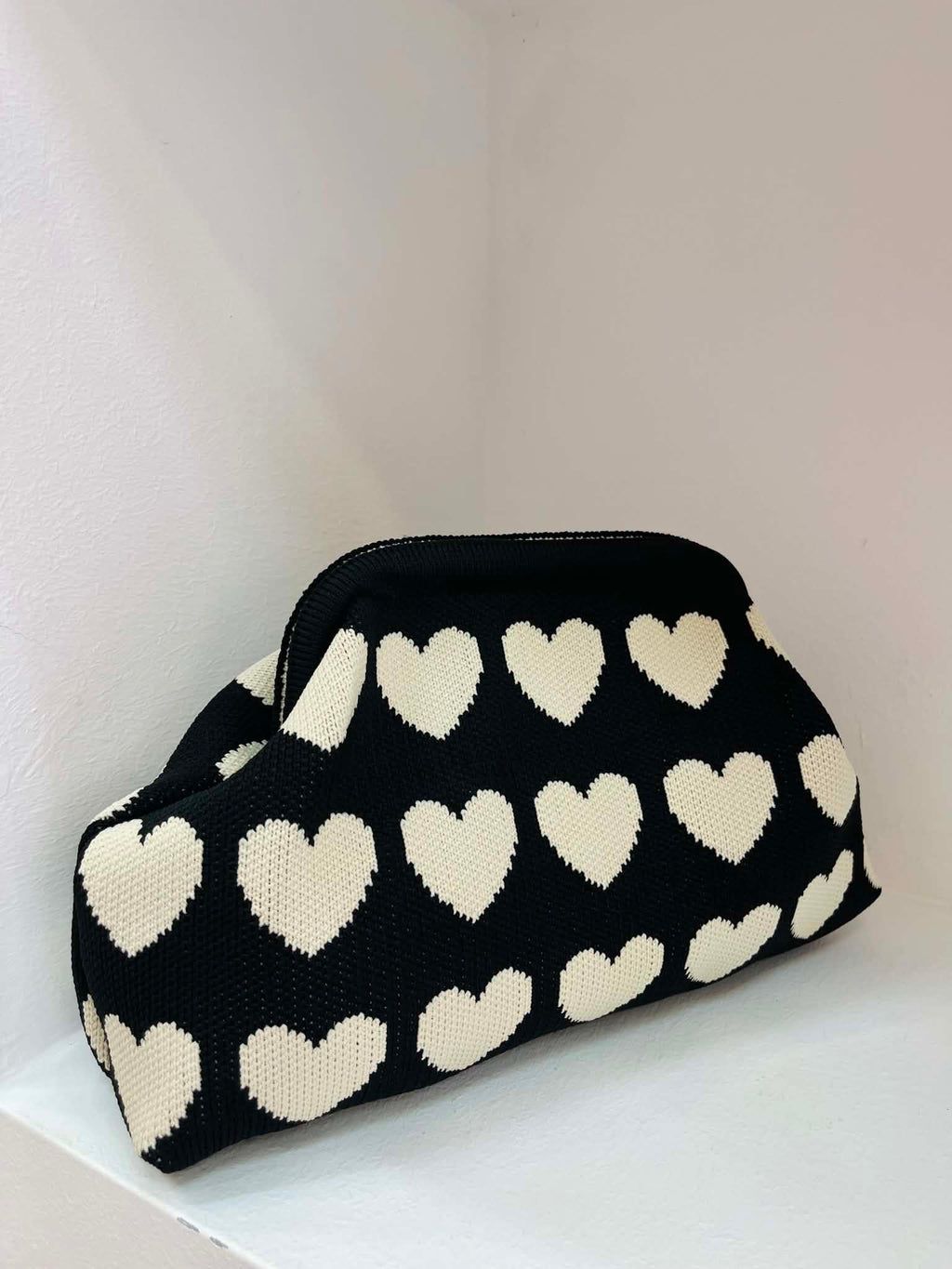 Heart Clutch Black