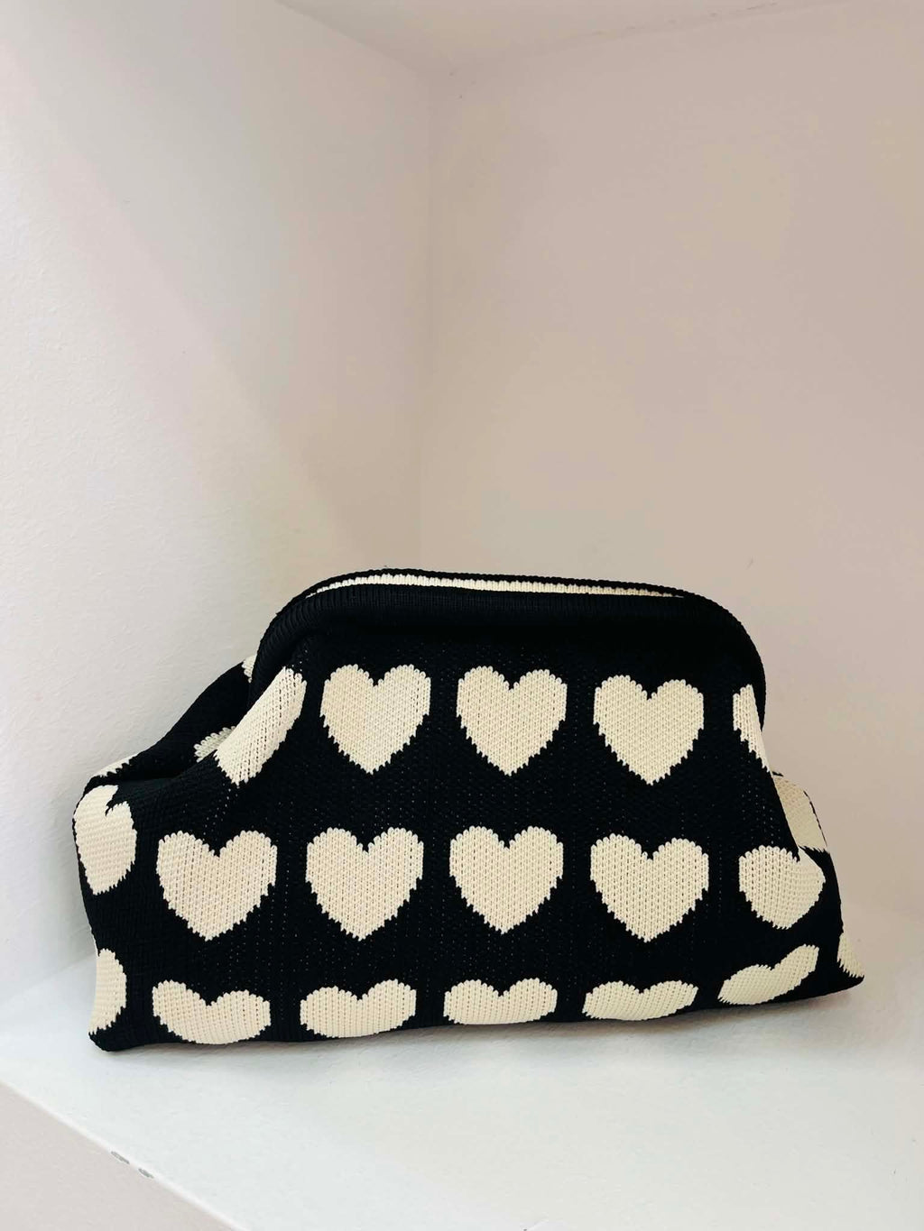 Heart Clutch Black