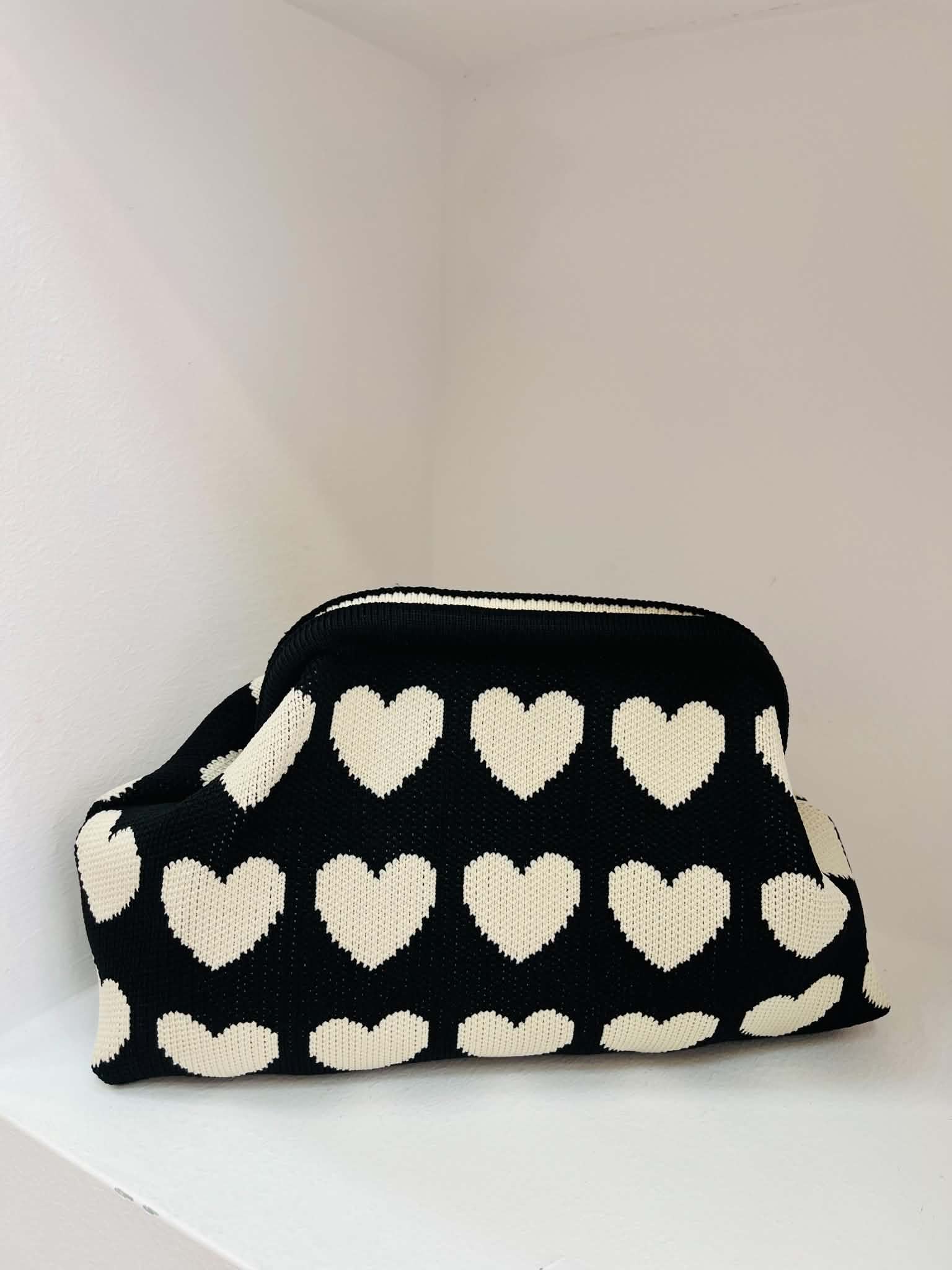 Heart Clutch Black