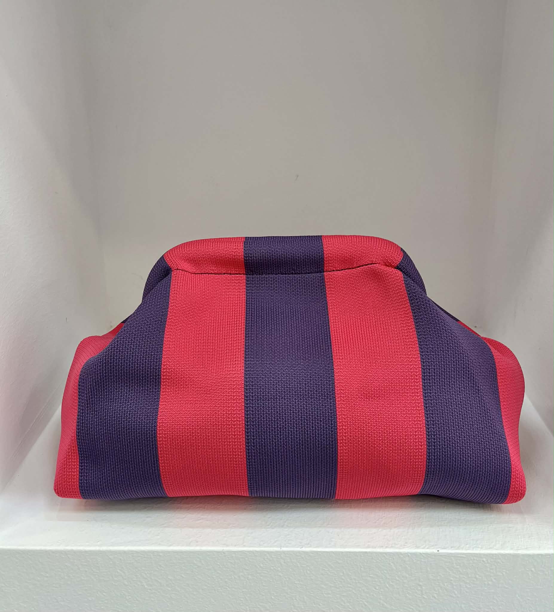 Aura Clutch - Pink / Purple