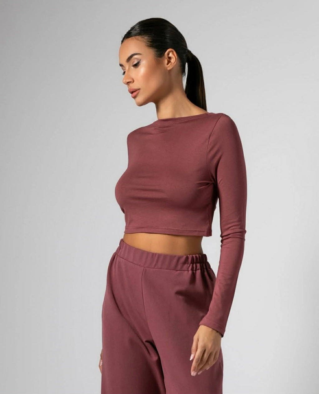 Μπλούζα μακρυμάνικη crop top με κόμπο στο στήθος Wine ginger