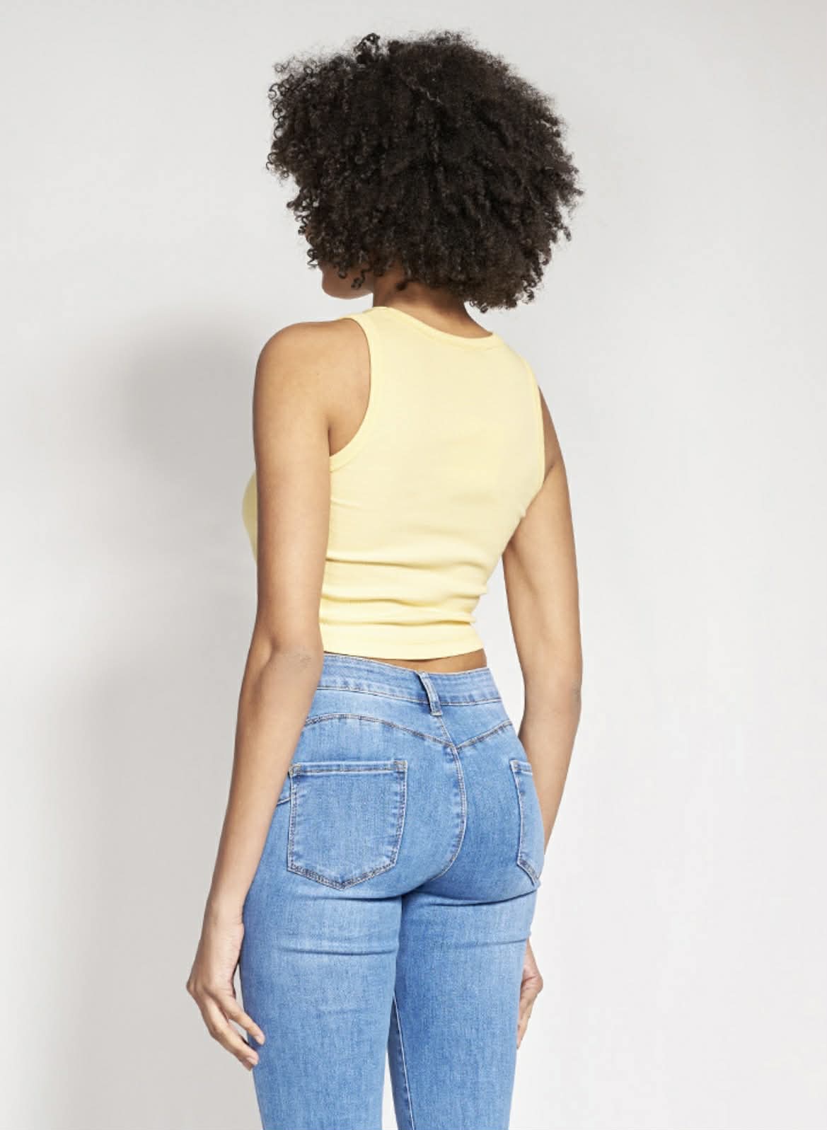 Crop Top Αμάνικο με Στρογγυλή Λαιμόκοψη Κίτρινο