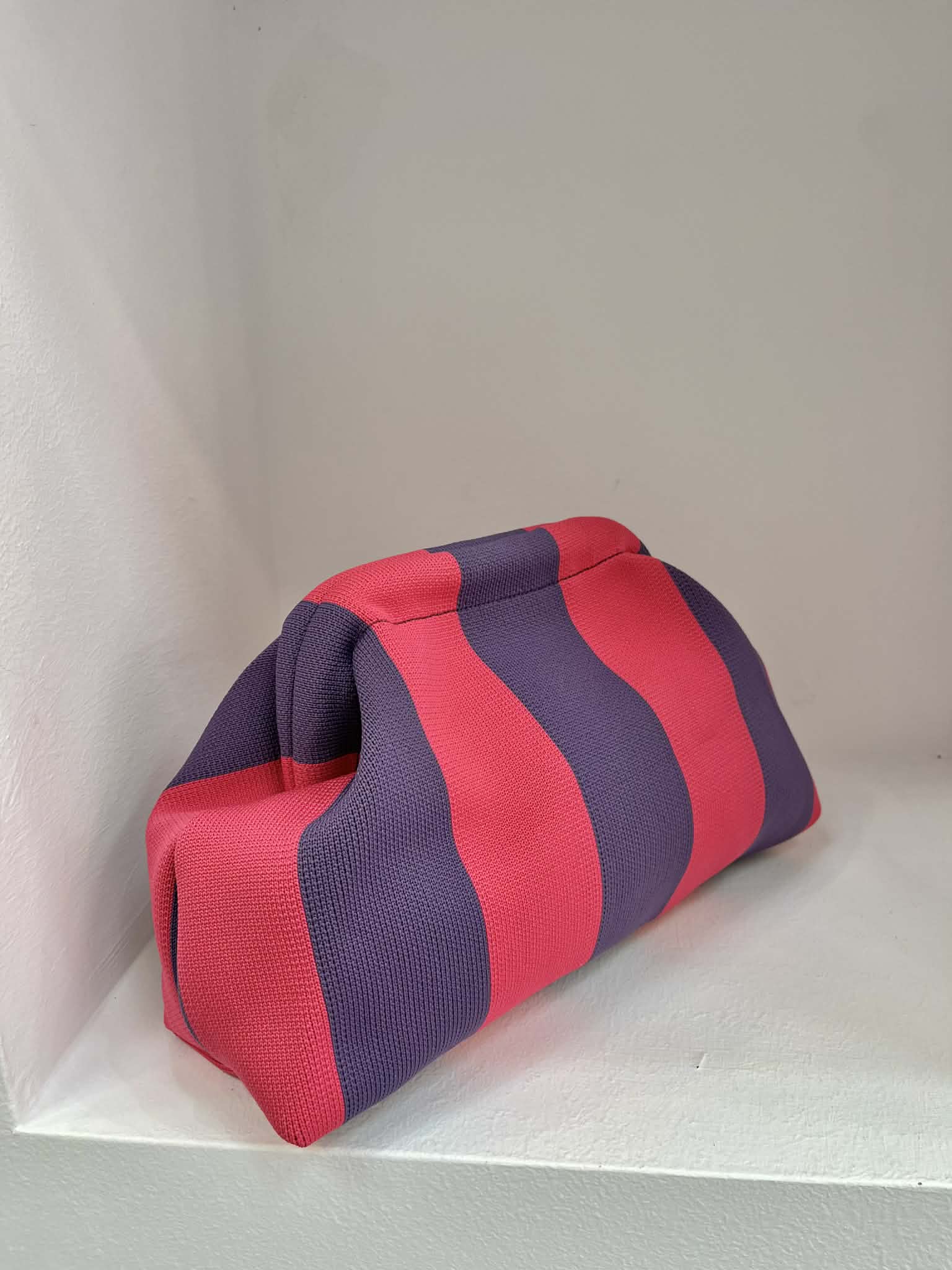 Aura Clutch - Pink / Purple